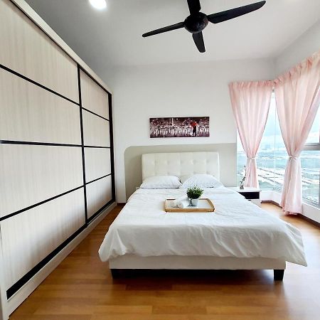 Apartamento Residensi Flora Seri Kembangan Exterior foto