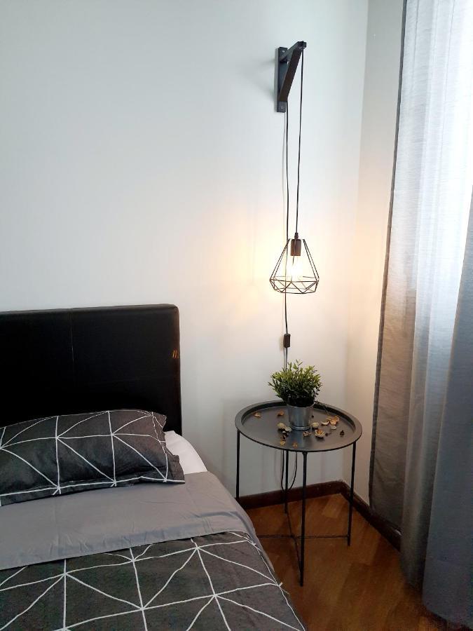Apartamento Residensi Flora Seri Kembangan Exterior foto