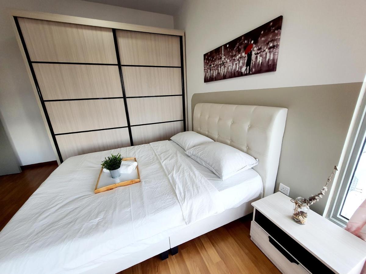 Apartamento Residensi Flora Seri Kembangan Exterior foto