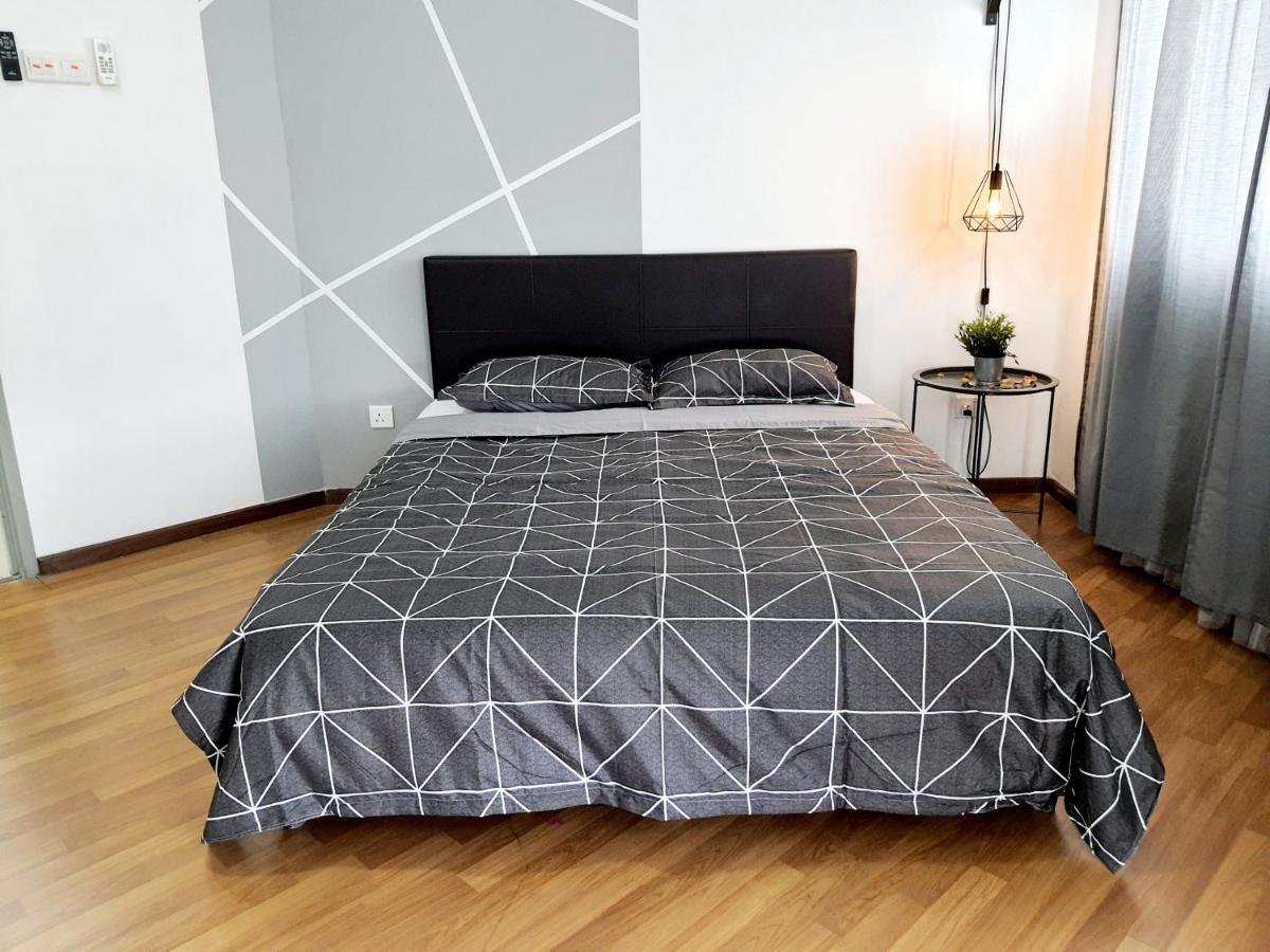 Apartamento Residensi Flora Seri Kembangan Exterior foto