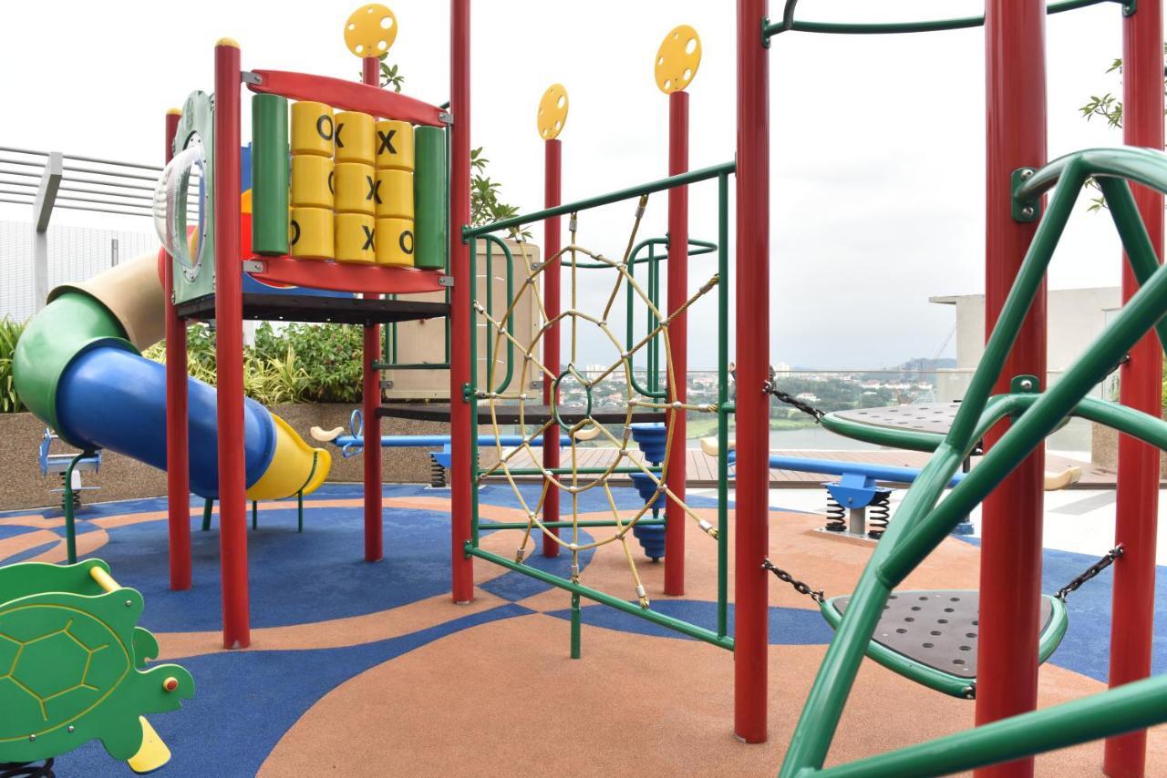 Apartamento Residensi Flora Seri Kembangan Exterior foto