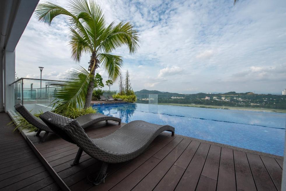 Apartamento Residensi Flora Seri Kembangan Exterior foto